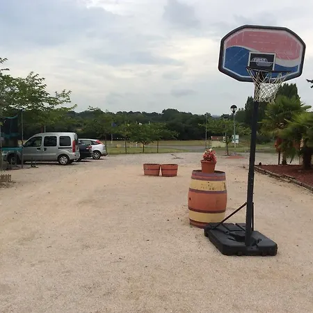 Logis L'adourable Hotel