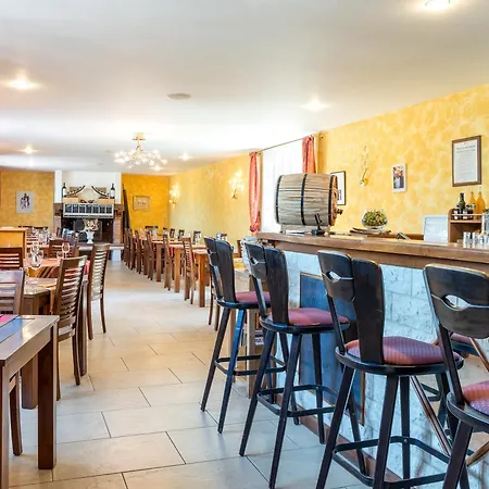 Logis L'adourable Hotel