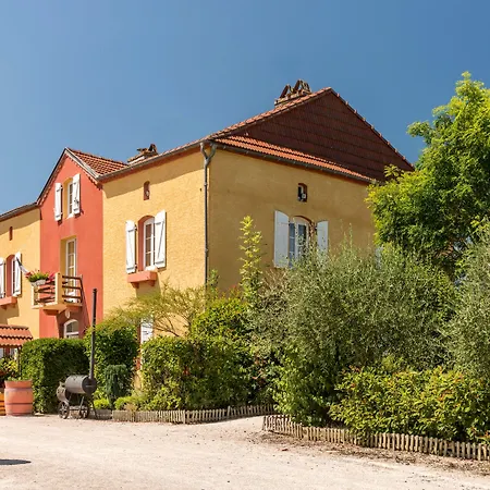 Logis L'adourable Hotel 3*