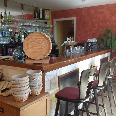 Hotel Logis L'adourable 3*