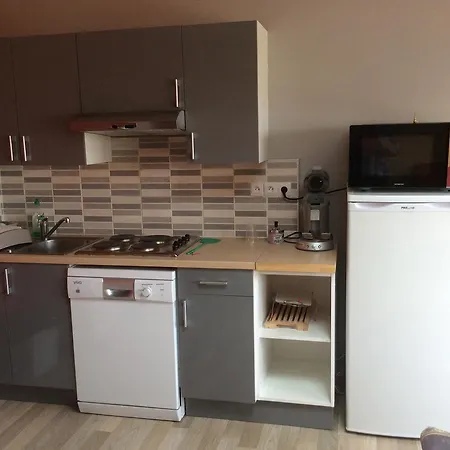 Logis L'adourable Hotel 3*