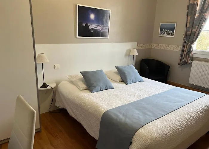 Logis L'adourable Hotel