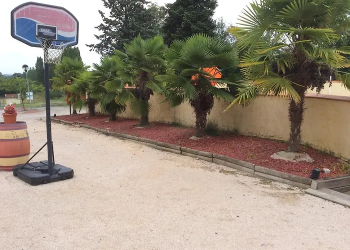 Hotel Logis L'adourable 3*