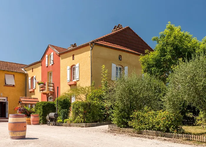 Logis L'adourable Hotel 3*