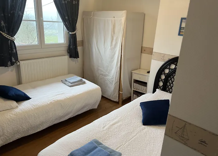 Logis L'adourable Hotel 3*