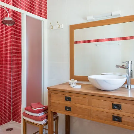 Logis L'adourable Hotel 3*