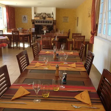 Hotel Logis L'adourable 3*