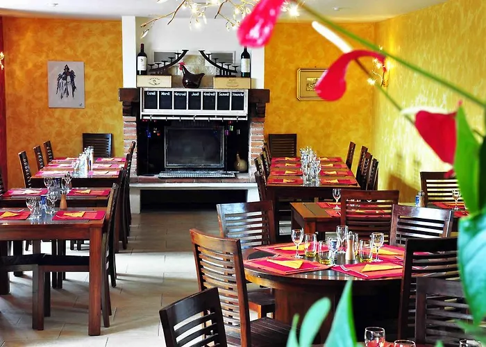 Logis L'adourable فندق